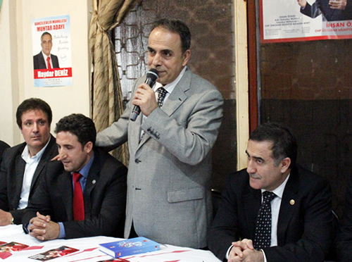CHP skdar ile bakan Mustafa etinkaya'nn son bir ka gndr istifa ettii iddia ediliyordu.