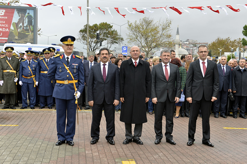 29 Ekim Cumhuriyet Bayram skdar'da cokuyla kutlanyor