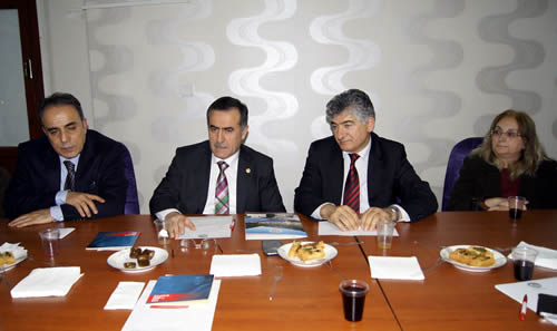 CHP Milletvekili ve skdar Belediye Bakan Aday hsan zkes KARKON'u ziyaret etti.