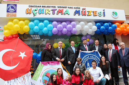 İstanbul bölge milletvekili AB Bakanı Egemen Bağış da Uçurtma Müzesini ziyaret etti.