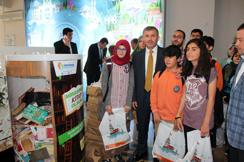 skdar Belediyesi'nin, Fatih Sultan Mehmet Vakf niversitesi ibirlii ile birlikte 7 Nisan'da balatt ''Mirasmz Kitap Olsun'' temal kitap toplama kampanyas 29 Mays'ta sona erdi.