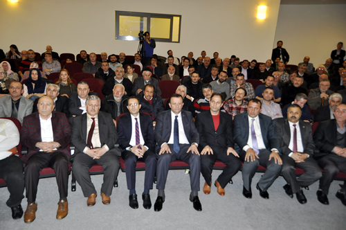 AK Parti skdar le Bakanl'nn dzenledii Mehmet Akif Ersoy Danma Meclisi Toplants, Boazii Yaam Merkezi Konferans Salonu'nda gerekleti.