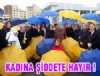 AK Parti'li Kadnlar iddete Kar emsiye At