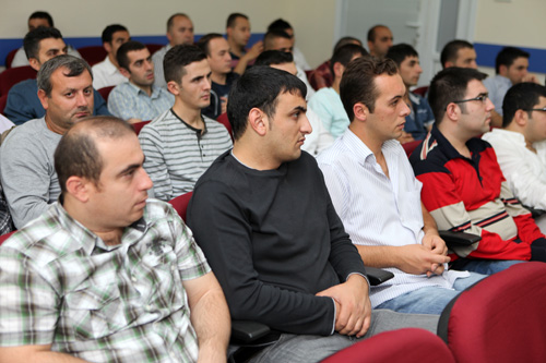 Ümraniye Belediyesi'nde görevli güvenlik personeline üç günlük bir eğitim programı düzenlendi.