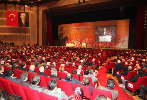 AK Parti l Danma Meclisinde skdar sahneden inmedi... skdar'da yaplan almalar ile ki dlle talandrld.