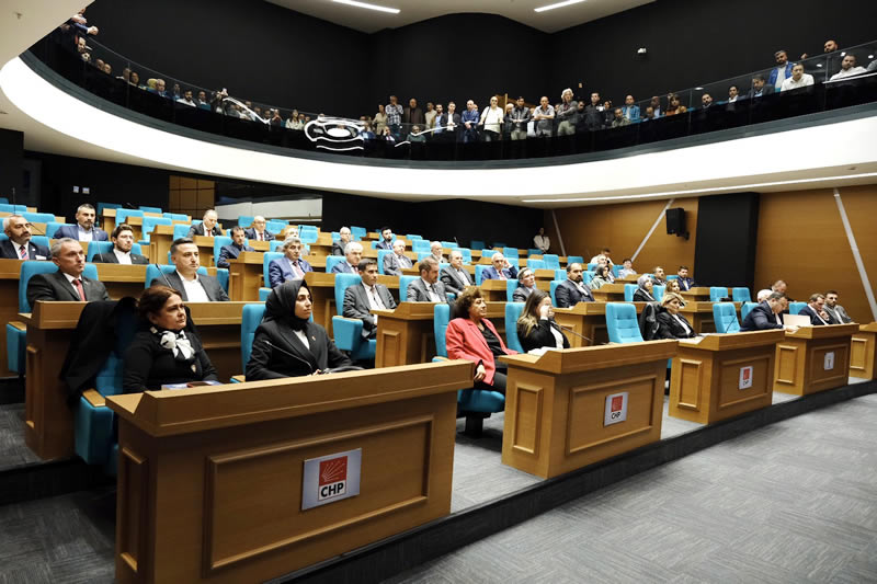 skdar belediye meclisinin ilk toplantsnda, Meclis 1. Bakanvekili ve Meclis 2. Bakanvekili seimi yapld.