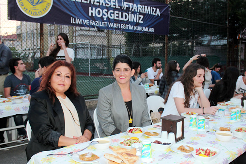 lim ve Fazilet Vakf Eitim Kurumlar geleneksel ramazan iftar program