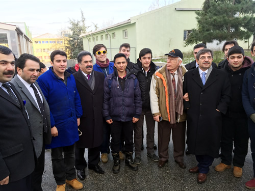 Çevre ve Şehircilik Bakanı İdris Güllüce mezun olduğu okulu ziyaret etti