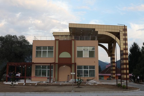 mraniye Belediyesi tarafndan Bosna Hersek'in Fojnica kentinde yaptrlan kltr merkezinin yapmnda sona gelindi.