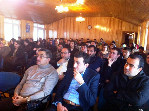 Fatih Üniversitesi Öğretim Üyesi Doç. Dr. Savaş Genç ''Uluslar arası İlişkiler ve Arap Uyanışı'' başlıklı bir seminer verdi