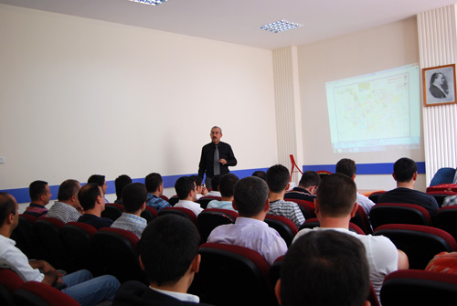 Ümraniye Belediyesi'nde görevli güvenlik personeline üç günlük bir eğitim programı düzenlendi.