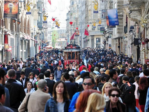 Nfusuyla 122 lkeyi geride brakan stanbul'un son 4 yldaki nfus art, Trkiye'deki 64 ilin nfusundan daha fazla oldu.