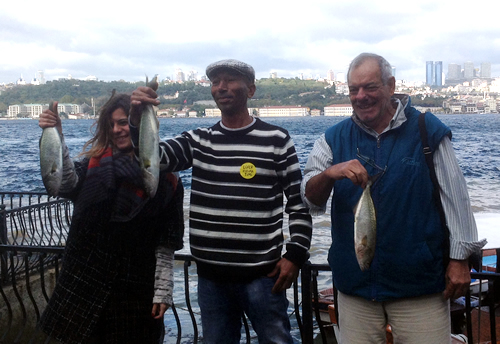 skdar Kuzguncuklu balk Bekir Tun tarafndan tutulan 41,5 santimetre uzunluundaki 870 gram arlk lfer, ''stanbul'un en baba lferi'' olarak seildi.