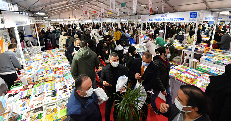 Üsküdar Belediyesi tarafından her sene geleneksel olarak düzenlenen Üsküdar Kitap Fuarı'nın bu sene 7.'si düzenleniyor.