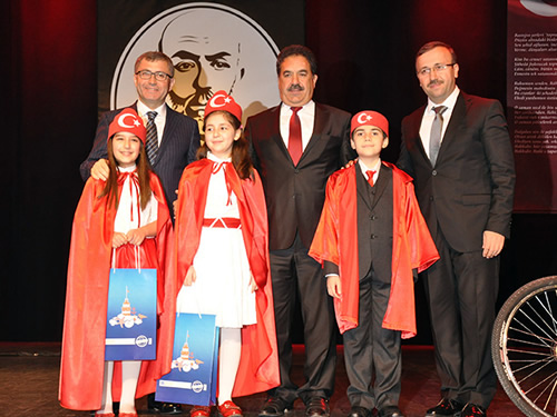 Üsküdar Belediyesi ve İlçe Milli Eğitim Müdürlüğü tarafından organize edilen Üsküdar geneli ortaokullar arası ''İstiklal Marşı Güzel Okuma Yarışması'' düzenledi.