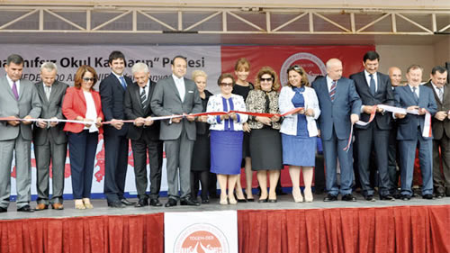 Toplumsal Geliim Merkezi Eitim ve Sosyal Dayanma Dernei (TOGEM-DER), Ankara Keiren'de at anaokulu ile 2012-2014 ylnda Hedef 500 olarak belirledii anasnf saysna gn getike yaklayor.