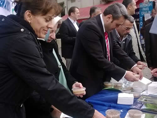 Üsküdar Rizeliler Derneği, Üsküdar belediye başkan aday adayı behlül ünver aşure gününe katıldı