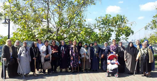 skdar Belediyesi, yallara ynelik gerekletirdii hizmetlerle sosyal belediyeciliin en gzel rneklerini sergilemeye devam ediyor.