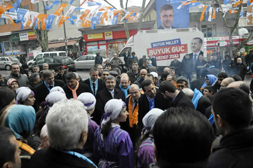 AK Parti Üsküdar İlçe Başkanlığı irtibat büroları açılışları devam ediyor. 