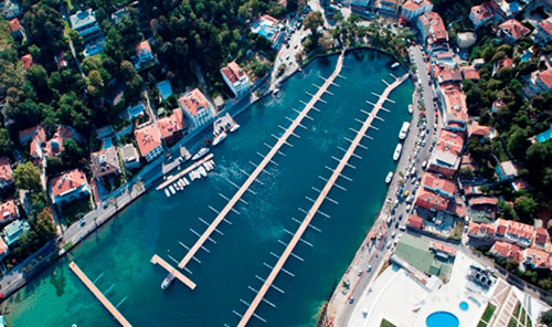 Boğaz'daki deniz taşıtlarının düzensizliğine çözüm üretmek amacıyla İstinye ve Tarabya'da Tekne Park açılıyor.