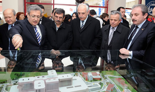 Marmara Üniversitesi tarafından inşa edilecek Türkiye'nin en kapsamlı sağlık kampüsü Başıbüyük Kompleksi'nin temeli atıldı.