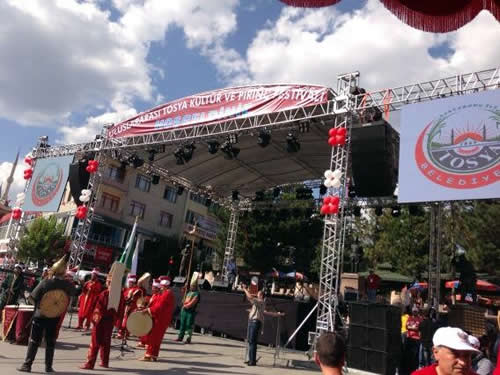 16. Uluslararası Tosya Kültür ve Pirinç Festivali Üsküdarlıların yoğun katılımıyla gerçekleştiriliyor.