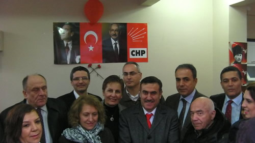 CHP Üsküdar İlçe Teşkilatında yoğun seçim mesaisi seçim irtibat bürosu açılışlarıyla devam ediyor.