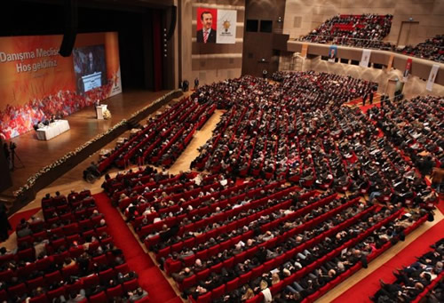 AK Parti l Danma Meclisinde skdar sahneden inmedi... skdar'da yaplan almalar ile ki dlle talandrld.