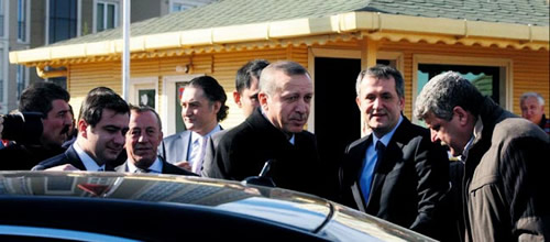 Ataşehir'deki ''Şirin Taksi Durağı'', Başbakan Erdoğan'ın gece yeğeni Ali Erdoğan'ı arayarak verdiği talimatın ardından, 3 hafta içinde yenilendi.