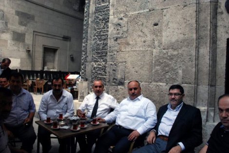 Suşehri Belediye Başkanı Sedat Sel'den bilgi alan Can, Suşehri'nin güzel bir ilçe olduğunu söyledi. Daha sonra Sedat Sel ile birlikte Sivas'a geçen Can, burada Tarihi Buruciye Medresesi, Çifte Minare ve Kongre Müzesini gezdi.