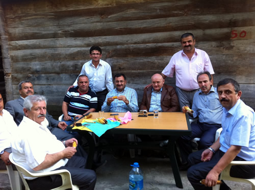 Üsküdar Belediye Başkanı Mustafa Kara ve AK Parti Üsküdar İlçe Başkanı Sinan Aktaş 7. Geleneksel Cide Soğuksu Bal Festivali etkinlikleri kapsamında 3 Eylül 2011 Cumatesi günü Kastamonu, Cide'ye geldi.