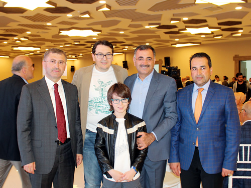 Çengelköy'deki Mehmet Çakır Kültür ve Spor Merkezi'nin tanıtımı programı yoğun katılımla gerçekleştirildi.