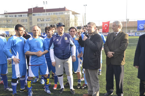 skdar Belediyesi tarafndan dzenlenen ve artk gelenekselleen skdar Belediyesi Bahar Kupas 2. Amatrler Futbol Turnuvas'nda ampiyonlua Barbaros Spor Kulb ulat.