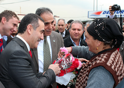 CHP skdar Belediye Bakan aday hsan zkes