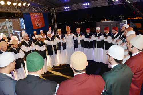 Üsküdarlılar, Sûfi Devran konseri ve Sahur Meclisi ile Ramazanın bir gününü daha dolu dolu yaşadı.