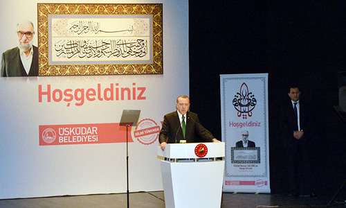 Cumhurbaşkanı Erdoğan: ''Bizim medeniyetimiz kılıçlarla şekillenmiş değil, kalemle kelamla mürekkeple okkayla şekillenmiş bir medeniyettir'' dedi.