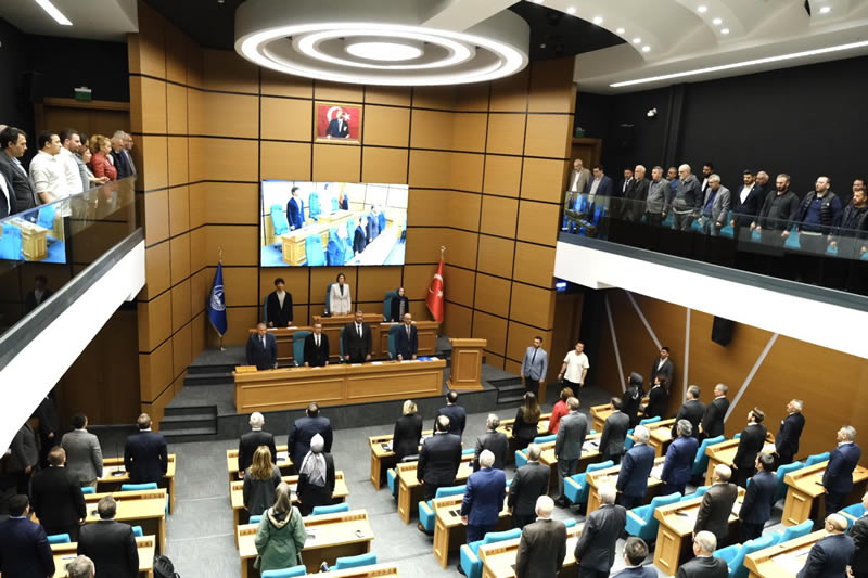 CHP'li skdar Belediye Bakan Sinem Dedeta, ilk ile meclis toplantsn 8 Nisan 2024 Pazartesi gn skdar Belediyesi Meclis Salonu'nda yapt.