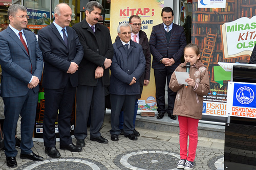 Program Bilgi Evi rencisi Suna Aldoan'n okuduu Ktphane Haftas Basn Bildirisi ile balad.