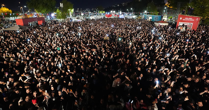 skdar Genlik Festivali'nde Genler Manga, Fatma Turgut ve Eypio ile cotu