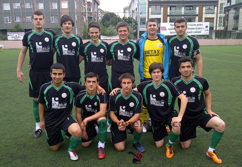 stanbul U19 Ligi 17. Grup'ta ilk yary yenilgisiz lider bitiren engelkyspor istenilen seviyeye ulam grnyor.