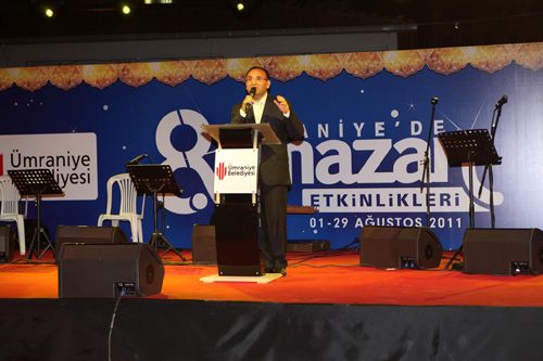 Başbakan Yardımcısı Bekir Bozdağ, Ak Parti'nin iktidarda bulunduğu süre zarfında Türkiye'ye çağ atlatan hizmetler yaptığını söyledi.
