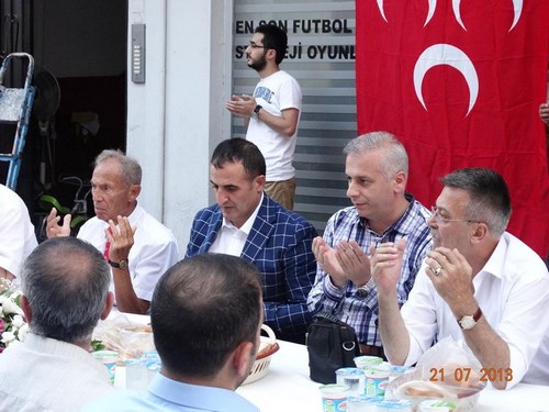 MHP skdar le Bakanl, nalan Mahallesi'nde 2500 kiinin katld iftar program dzenledi.