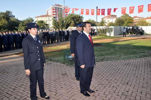 stanbul'un Kurtuluu'nun 88. yl nedeniyle, mraniye Kaymakaml bahesinde bir tren dzenlendi.