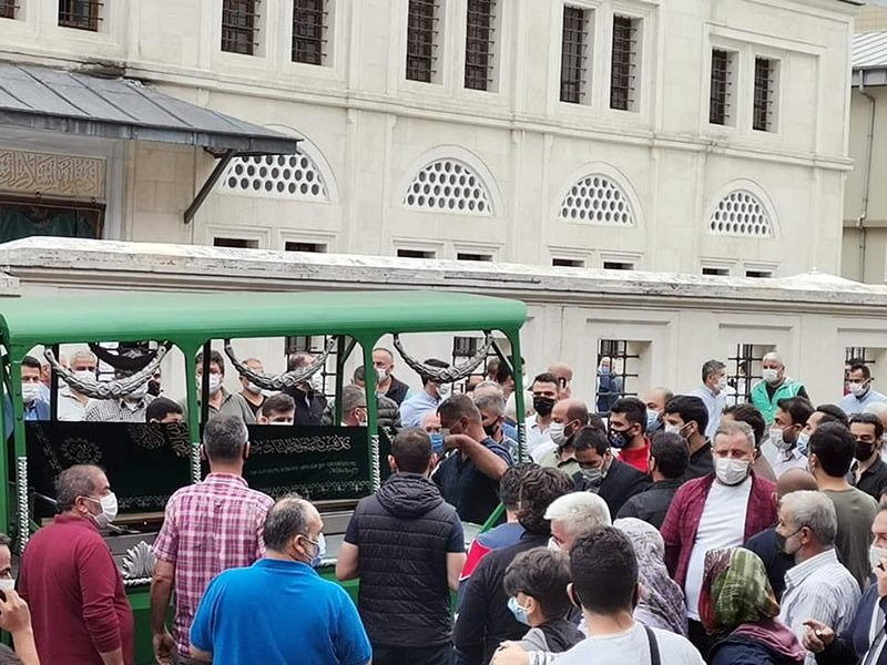 Üsküdar Belediye Meclis Üyesi Murat Yavuz Cengelköy Mezarlığına defnedildi