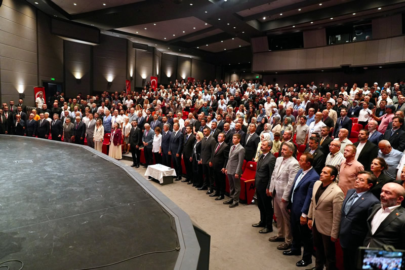 MHP �sk�dar �l�e Kongresi, Ba�larba�� K�lt�r ve Kongre Merkezi&rsquo;nde yap�ld�. 