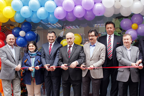 Türkiye'de bir ilk olan Üsküdar Belediyesi Mehmet Naci Aköz Uçurtma Müzesi açıldı.