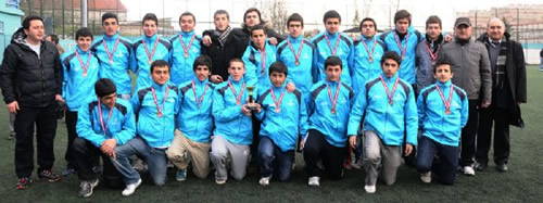 İstanbul Lise Erkekler Futbol Şampiyonası'nda Üsküdar Ticaret Meslek Lisesi de dördüncü oldu.