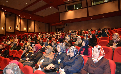 Hanımlara mahsus düzenlenen programların üçüncüsü Bağlarbaşı Kültür Merkezinde 16 Nisan 2015 günü saat 14.00'te Üsküdar'lı hanımların katılımıyla gerçekleşti.
