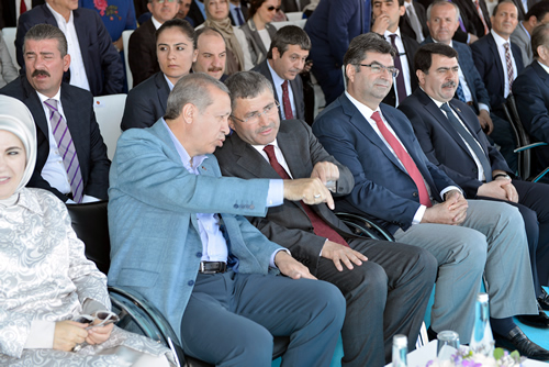 Üsküdar Belediye Başkanı Hilmi Türkmen'in açılış konuşmasıyla başladı.