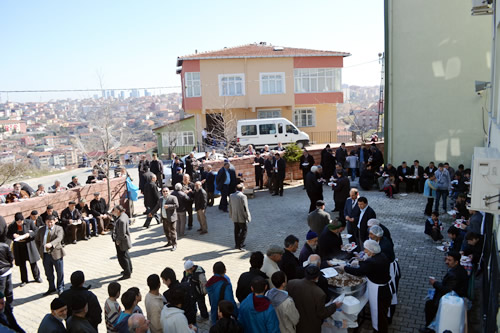 anakkale ehitleri skdar Yavuztrk Mahallesi Aksa Camii'nde dzenlenen trenle anld.